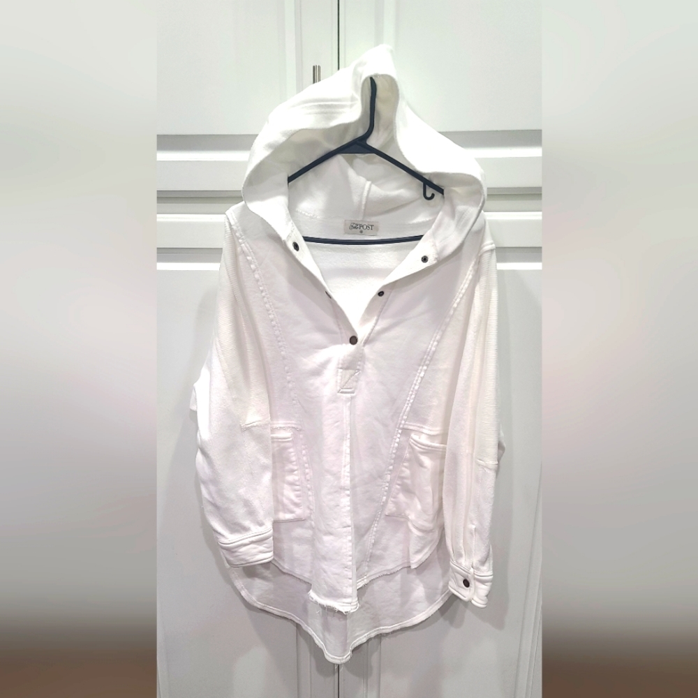 White Pullover Shirt With Side Slits Made By THE POST, Size M, NEW